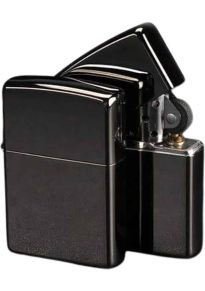 Erkeklere Özel Hediyelik Eşya Zippo Metalik Benzinli Çakmak Doldurulabilir