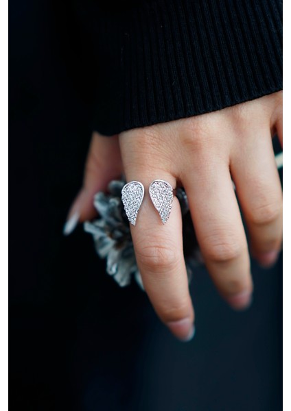 Zirkon Taşlı Melek Kanadı Ayarlanabilir Gümüş Kadın Yüzük