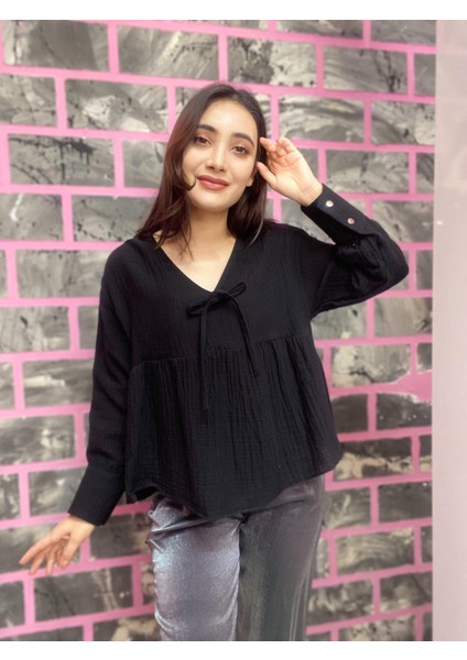 Kısa Büzgülü V Yaka Müslin Gömlek Bluz