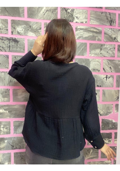 Kısa Büzgülü V Yaka Müslin Gömlek Bluz fırsatları