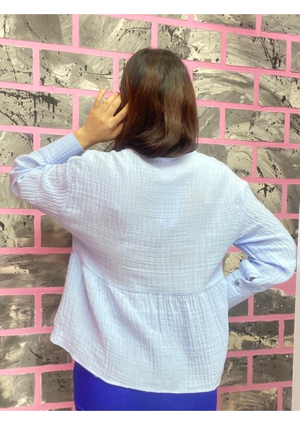 Kısa Büzgülü V Yaka Müslin Gömlek Bluz fırsatları