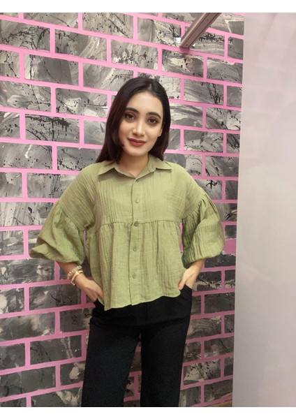 Kısa Büzgülü Yeşil Crop Müslin Gömlek Bluz fiyatları