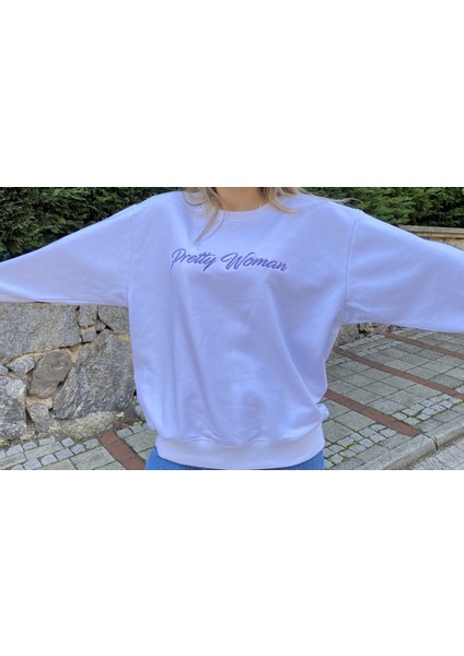 Oversize Beyaz Renk Lila Rengi Nakışlı Kadın Sweatshirt modelleri