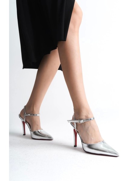 Kadın Ince Topuklu Bilekten Tokalı Ayakkabı Parlak Sivri Burun Model Abiye modelleri