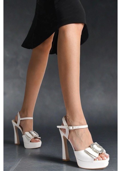Kadın Moda Özel Tasarım Taşlı Tokalı Alçak Topuklu Platform Ayakkabı Şık ve Zarif Abiye Ayakkabı fırsatları