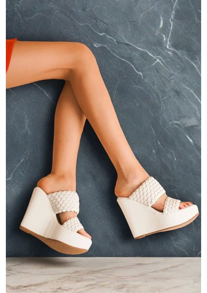 Kadın Moda Hasır Dolgu Topuklu Terlik Corneell Şık ve Zarif Abiye Ayakkabı fiyatları