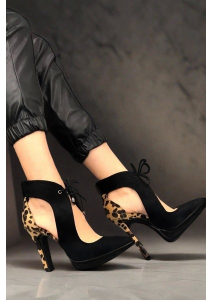 Siyah Leopar Zebra Detaylı Şık Bilekten Bağlamalı Yüksek Topuklu Stiletto Ayakkabı
