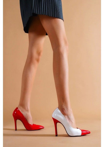 Kadın V Yaka Kesimli Iki Renkli Topuklu Ayakkabı Sivri Burun Model Stiletto
