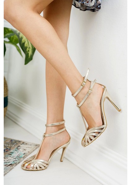 Kadın Çift Bantlı Ince Topuklu Sandalet Açık Burun Zarif Ayakkabı Biyeli Çift Baret Tokalı modelleri
