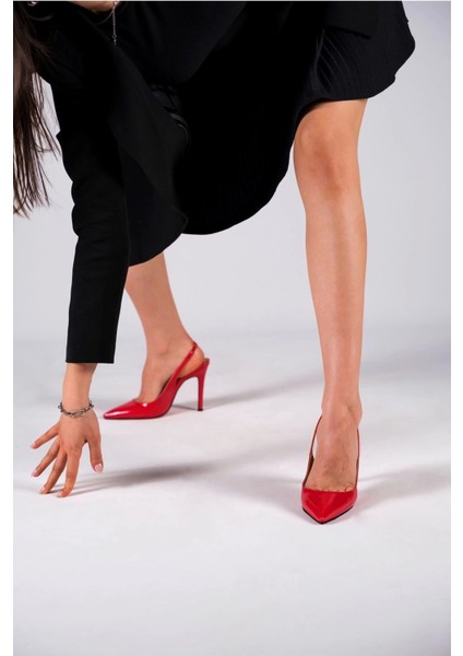 Kadın Moda Arkası Açık Sivri Burun Topuklu Ayakkabı Şık ve Zarif Abiye Ayakkabı modelleri