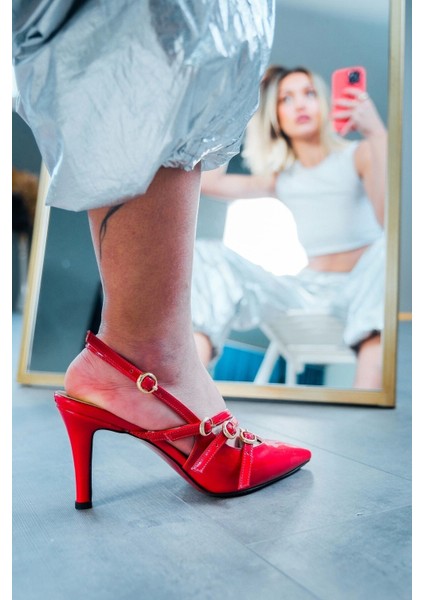 Kadın Moda Üç Bant Tokalı Kısa Topuklu Ayakkabı Şık ve Zarif Abiye Ayakkabı