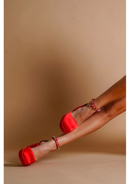 Kadın Moda Taş Detaylı Özel Tasarım Alçak Topuklu Ayakkabısı Şık ve Zarif Abiye Ayakkabı modelleri