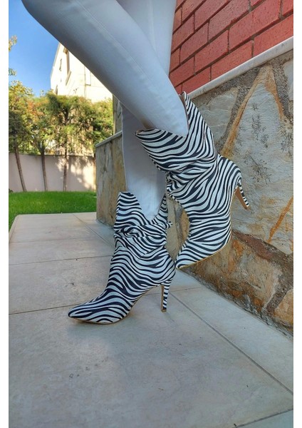 Stil Modern Kadın Sivri Bot Özel Tasarım Gündüz Gece Abiye Ayakkabı modelleri