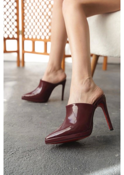 Stil Modern Kadın Kısa Platform Ince Topuklu Terlik Özel Tasarım Gündüz Gece Abiye Ayakkabı modelleri