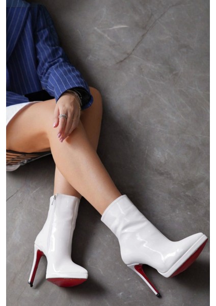 Stil Modern Kadın Kısa Platform Topuklu Bot Özel Tasarım Gündüz Gece Abiye Ayakkabı fiyatları