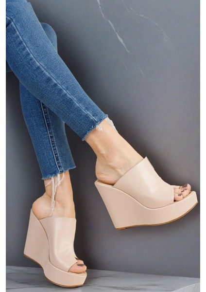 Stil Modern Kadın Dolgu Topuklu Parmak Arası Terlik Özel Tasarım Gündüz Gece Abiye Ayakkabı fiyatları