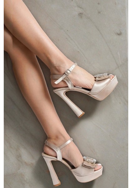 Stil Modern Kadın Taşlı Tokalı Alçak Topuklu Platform Ayakkabı Tasarım Gündüz Gece Abiye Ayakkabı fırsatları