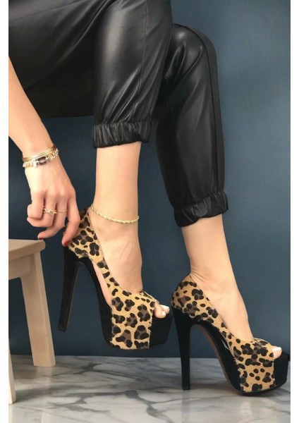 Stil Modern Kadın Tasarım Platform Topuklu Ayakkabı Özel Tasarım Gündüz Gece Abiye Ayakkabı