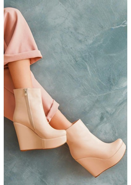 Stil Modern Kadın Dolgu Topuk Fermuarlı Bot Daina Özel Tasarım Gündüz Gece Abiye Ayakkabı modelleri