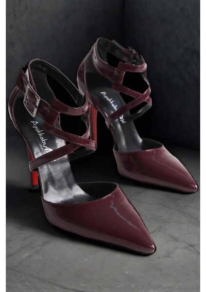 Kadın Çapraz Tokalı Topuklu Ayakkabı Sivri Burun Şık Stiletto