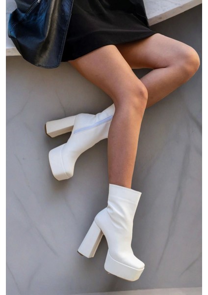 Stil Modern Kadın Kalın Topuk Yüksek Bot Özel Tasarım Gündüz Gece Abiye Ayakkabı modelleri