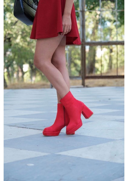 Stil Modern Kadın Kalın Topuk Platformlu Bot Özel Tasarım Gündüz Gece Abiye Ayakkabı modelleri