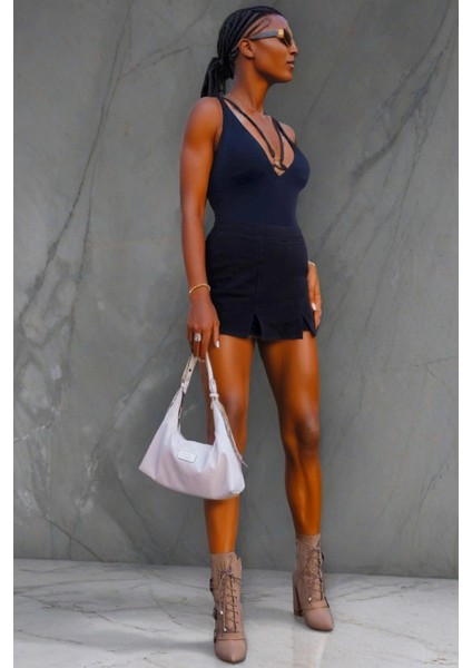 Tokalı Yüksek Topuklu Kadın Bot Kare Tabanlı Dikiş Detaylı Petli Taban Şık Modern Tasarım fırsatları