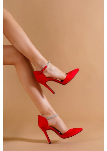 Kadın Taş Işlemeli Sivri Burun Topuklu Şık Ayakkabı Zarif ve Işıltılı Kombinler Için