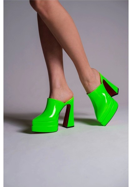 Stil Modern Kadın Çift Platform Burnu Kapalı Yüksek Topuklu Terlik Gündüz Gece Abiye Ayakkabı fırsatları