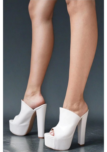 Stil Modern Kadın Kalın Topuk Yüksek Platform Terlik Özel Tasarım Gündüz Gece Abiye Ayakkabı modelleri