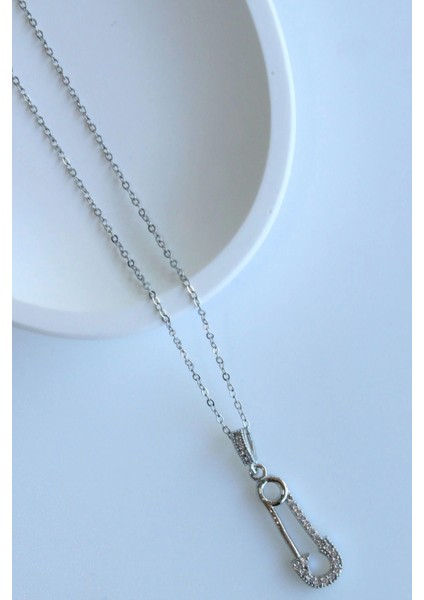 Zarif Zirkon Taşlı Kilitli Iğne Tasarım Renk Atmaz Kararmaz Kadın Çelik Kolye modelleri