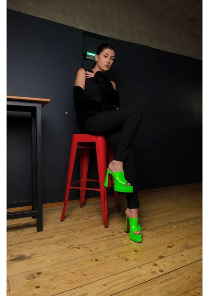 Kadın Elegant Ayakkabı Çift Platform Burnu Kapalı Yüksek Topuklu Terlik Abiye Ayakkabıı fırsatları