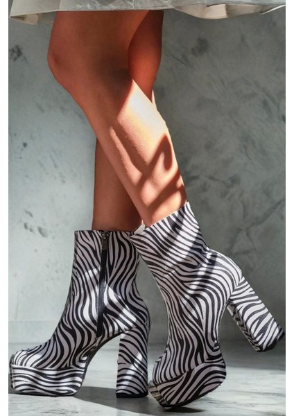 Kadın Elegant Ayakkabı Kalın Topuk Yüksek Bot Özel Tasarım Abiye Ayakkabı modelleri