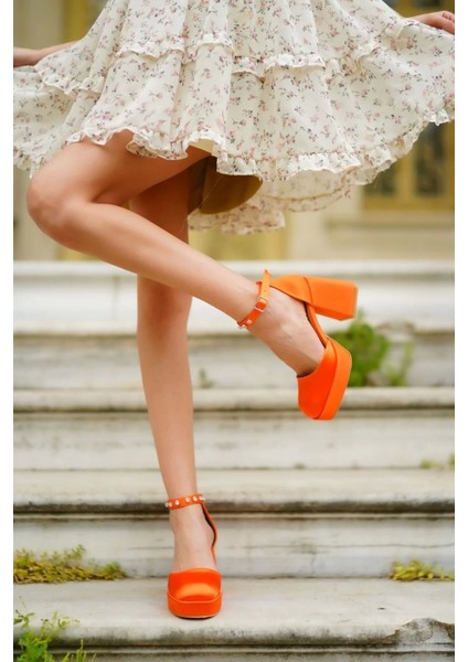 Kadın Elegant Ayakkabı Taş Detaylı Alçak Topuklu Ayakkabısı Özel Tasarım Abiye Ayakkabı fiyatları