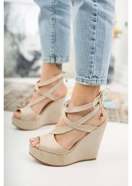 Kadın Moda Arka Ipli Dolgu Topuklu Ayakkabı Şık ve Zarif Abiye Ayakkabı