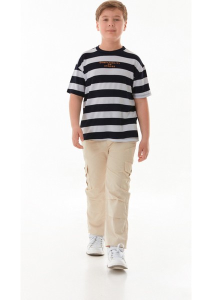 Çizgili Yazı Nakışlı Erkek Çocuk Tişört fırsatları