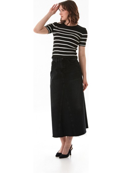 Çizgili Fitilli Bisiklet Yaka Triko Tişört fırsatları