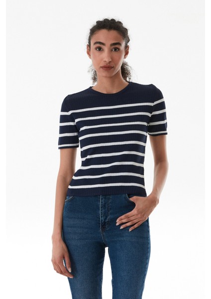 Çizgili Fitilli Bisiklet Yaka Triko Tişört