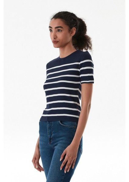 Çizgili Fitilli Bisiklet Yaka Triko Tişört modelleri