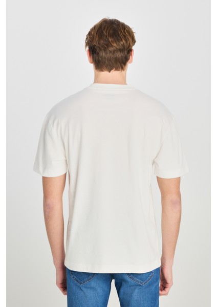 %100 Pamuk Relaxed Fit Geniş Kesim Bisiklet Yaka Baskılı Ekru Tişört indirimleri