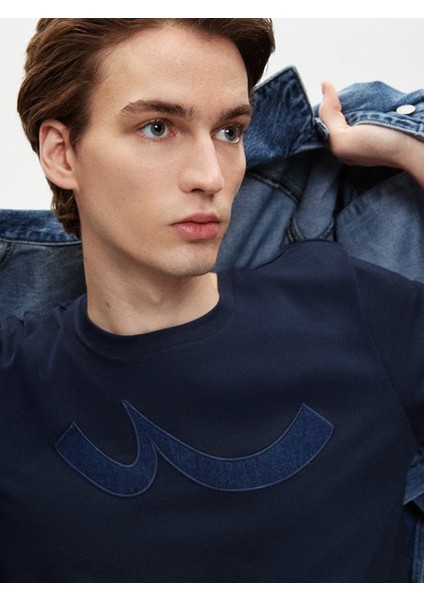 Erkek Kısa Kollu Sıfır Yaka Sıgn Baskılı Regular Lacivert T-shırt fırsatları