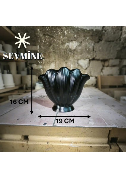 16 cm Modern Trend Siyah Istiridye Vazo - Mekanlarınıza Zarif Bir Dokunuş fiyatları