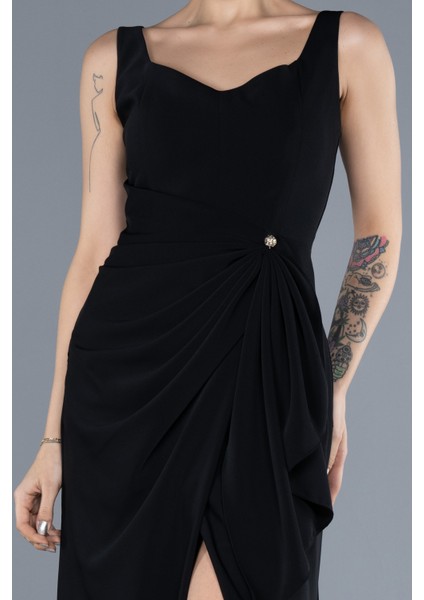 Bacak Dekolteli Kolsuz Uzun Kuyruklu Şifon Abiye ABU4621 modelleri