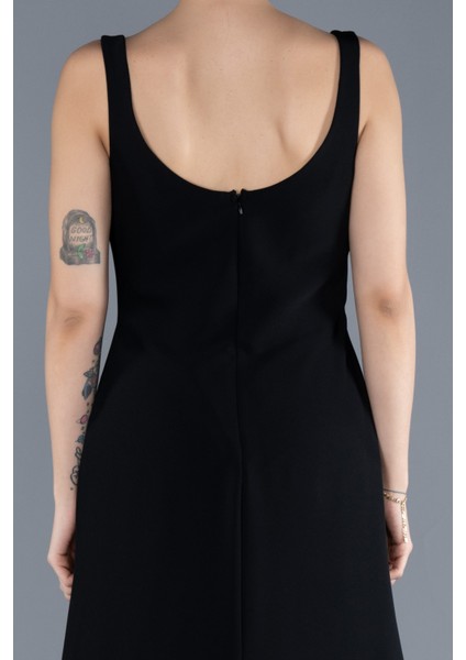 Bacak Dekolteli Kolsuz Uzun Kuyruklu Şifon Abiye ABU4621 fırsatları