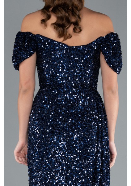 Kayık Yaka Bacak Dekolteli Uzun Pullu Abiye Elbise ABU4843 fırsatları