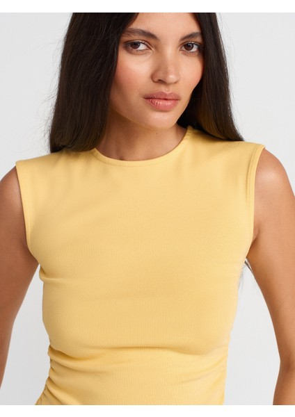 21054 Büzgülü Basic T-Shirt-Sarı modelleri