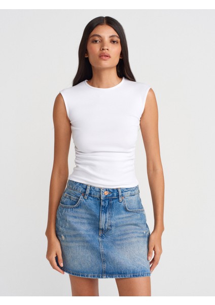 21054 Büzgülü Basic T-Shirt-Beyaz