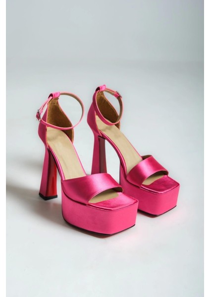 Kadın Moda Özel Tasarım Ökçeli Platform Ayakkabı Şık ve Zarif Abiye Ayakkabı fiyatları