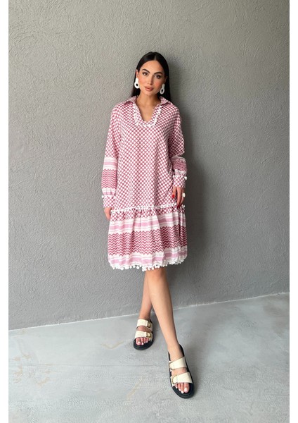 Kırmızı Desenli Gofre Kısa Elbise