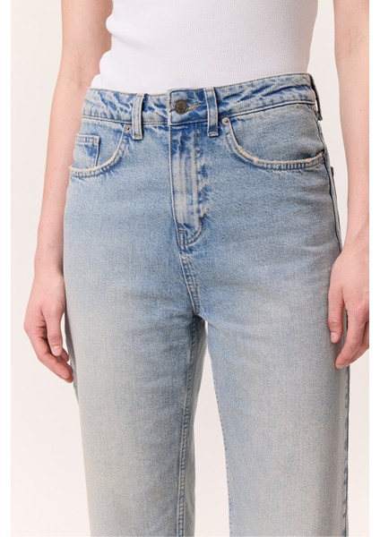 Yüksek Bel Mom Fıt Jean Açık Mavi fiyatları